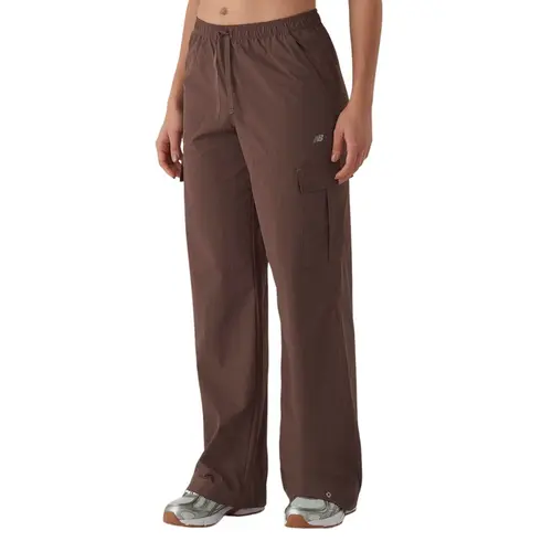 Calça New Balance Nylon Cargo Feminina