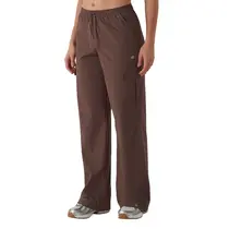 Calça New Balance Nylon Cargo Feminina