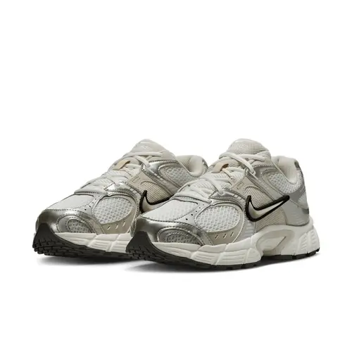 Tênis Nike V5 RNR Feminino